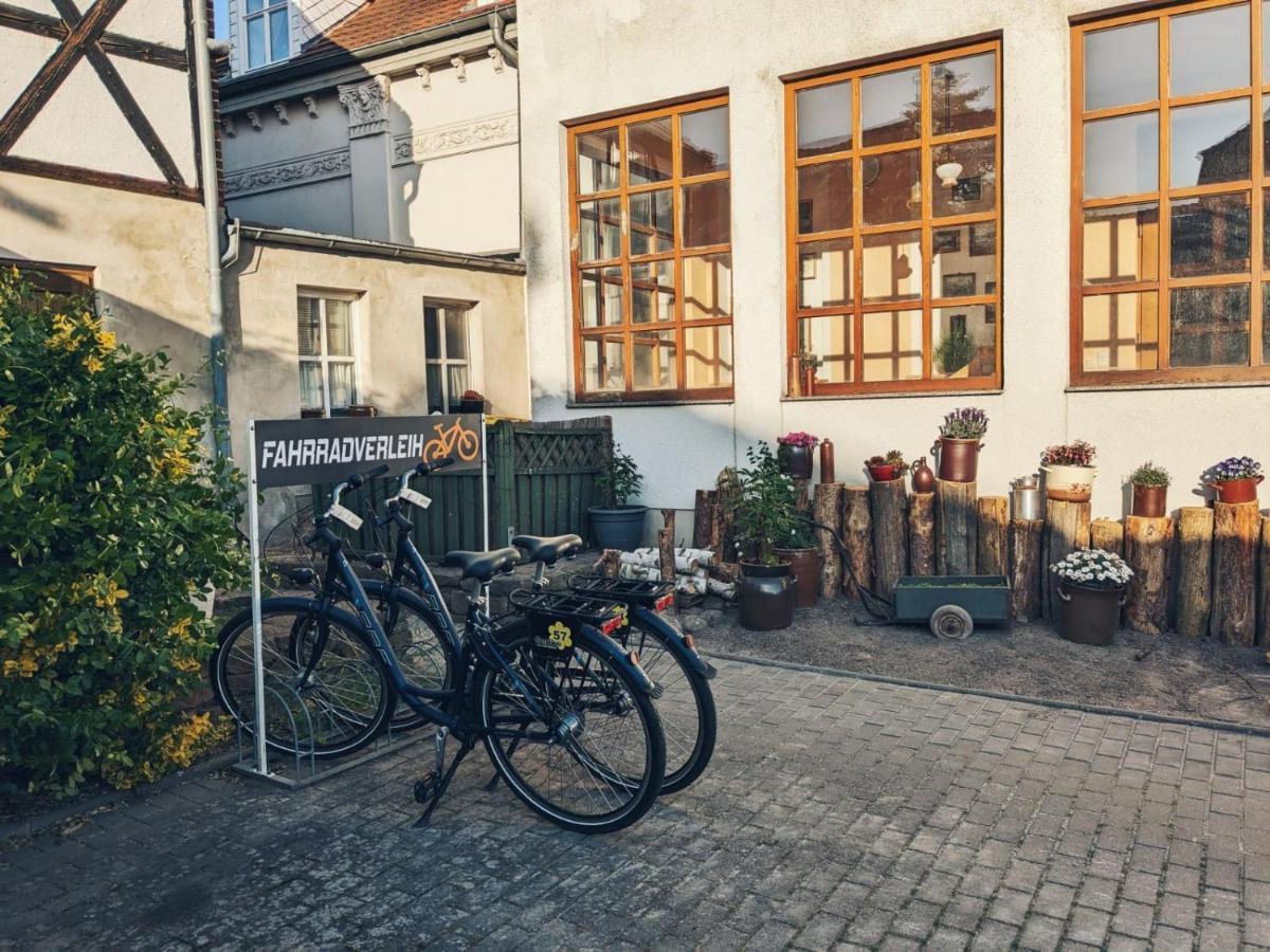 ホテル Anker Arneburg エクステリア 写真
